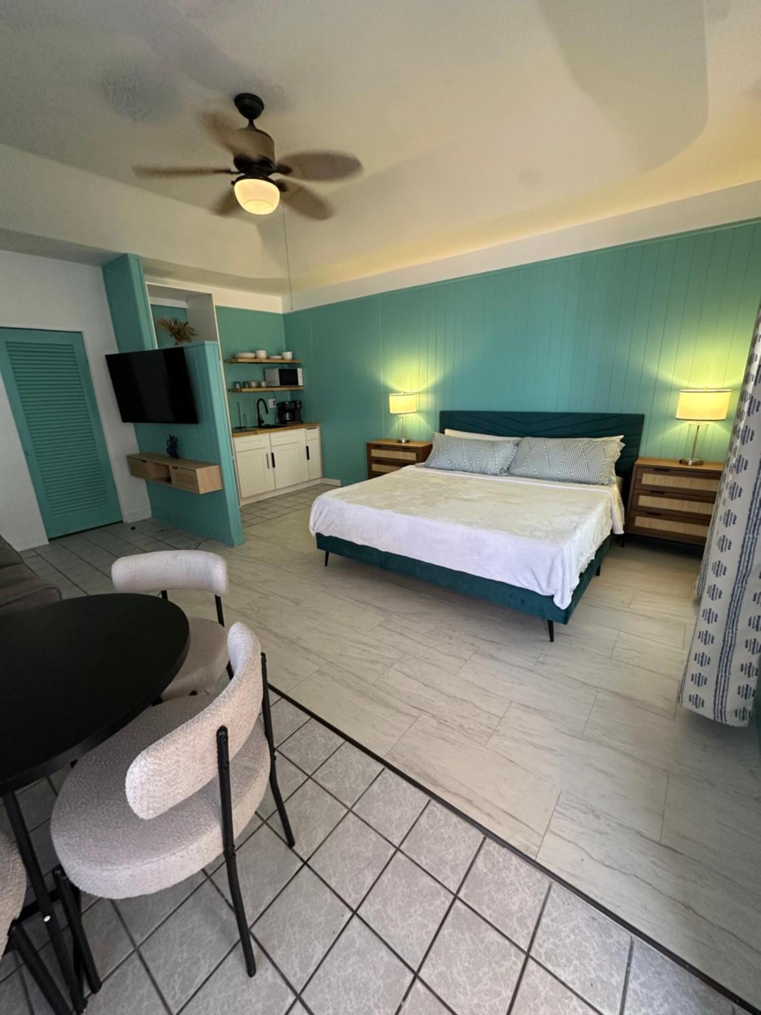 Arvilla Resort St. Pete Beach Exteriör bild