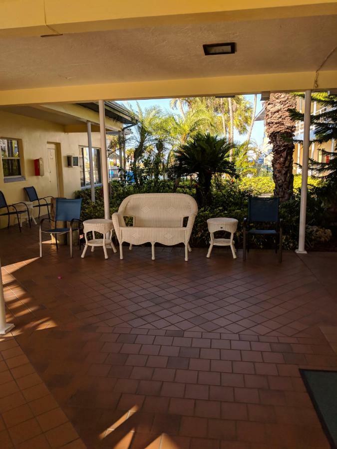 Arvilla Resort St. Pete Beach Exteriör bild