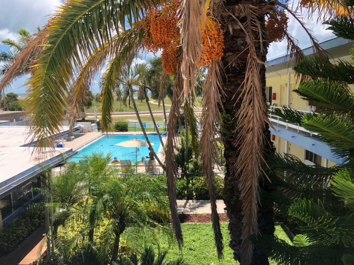 Arvilla Resort St. Pete Beach Exteriör bild